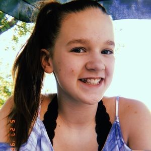 Meet your Posher, Claudia